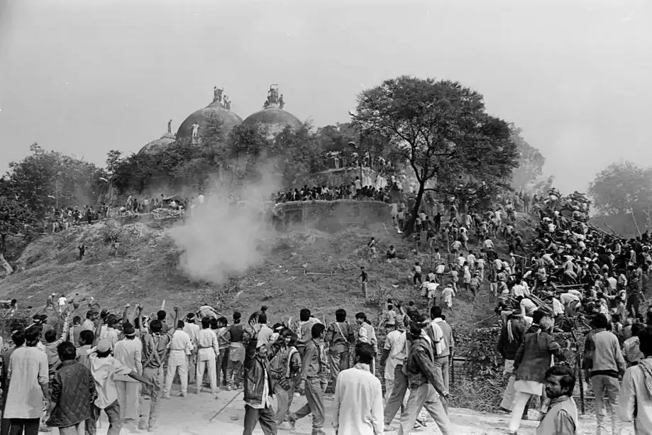 ചീഫ് ജസ്റ്റിസ്, ആ മോശം വിധിന്യായത്തിന്റെ പഴി ദൈവത്തിന് ചാർത്തിക്കൊടുക്കരുത് ചീഫ് ജസ്റ്റിസ്, ആ മോശം വിധിന്യായത്തിന്റെ പഴി ദൈവത്തിന് ചാർത്തിക്കൊടുക്കരുത്