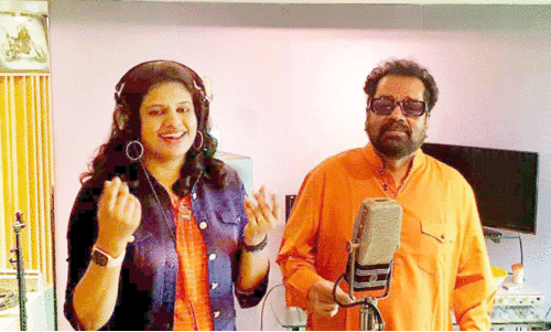 രാ​ധി​ക അ​ശോ​ക്: ‘ദ​യ​ഭാ​ര​തി’​യി​ലൂ​ടെ പ​ട്ടാ​മ്പി​യി​ൽ​നി​ന്നൊ​രു പി​ന്ന​ണി ഗാ​യി​ക