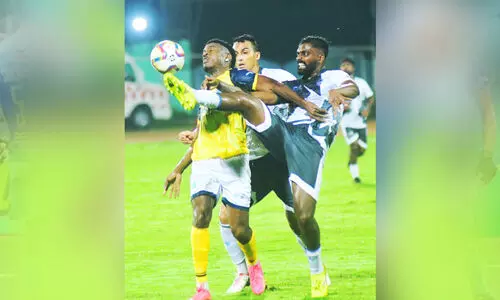 കാലിക്കറ്റിന് പയ്യനാട്ട് സ്റ്റോപ്പ്; തൃശൂരിനോട് തോറ്റത് 1-0ത്തിന്