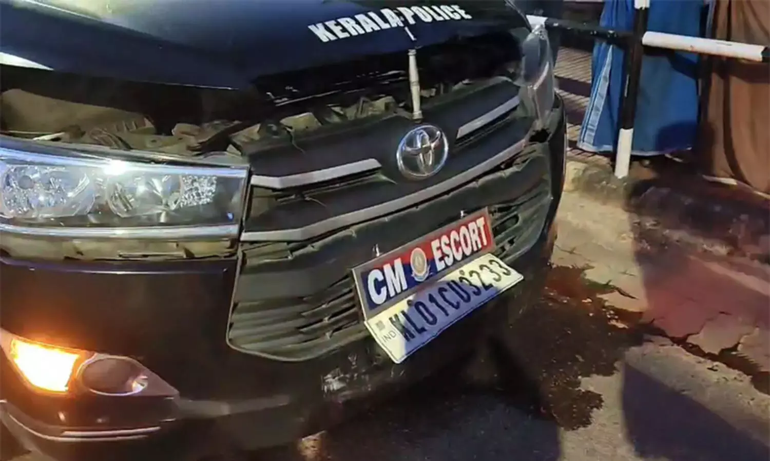 Five vehicles escorting the Chief Minister collided