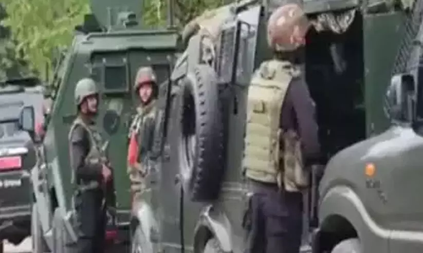 കശ്മീരിൽ സൈനിക വാഹനങ്ങൾക്ക് നേരെ വീണ്ടും വെടിവെപ്പ്; ഒരു ഭീകരനെ സൈന്യം കൊലപ്പെടുത്തി