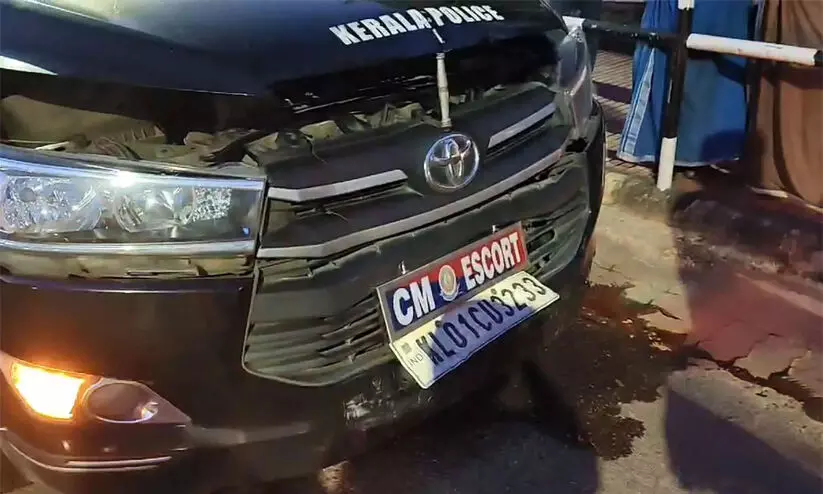 Five vehicles escorting the Chief Minister collided