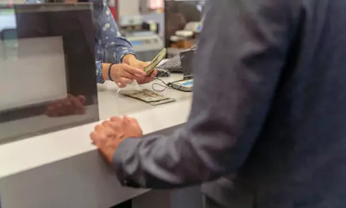 വിരമിക്കാറായ ബാങ്ക്​ ഓഫിസർമാർക്കും ജീവനക്കാർക്കും കേന്ദ്രത്തിന്‍റെ ‘പണി’ വരുന്നു; പ്ര​ക​ട​നം പ​രി​ശോ​ധി​ച്ച്​ പ​റ​ഞ്ഞു​വി​ടാ​ൻ നി​ർ​ദേ​ശം