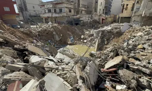 കുരുതിക്കളമായി പൈതൃക നഗരം; ജനവാസ മേഖലയായ ടയെർ നഗരത്തിൽ ബോംബ് വർഷം കുരുതിക്കളമായി പൈതൃക നഗരം; ജനവാസ മേഖലയായ ടയെർ നഗരത്തിൽ ബോംബ് വർഷം