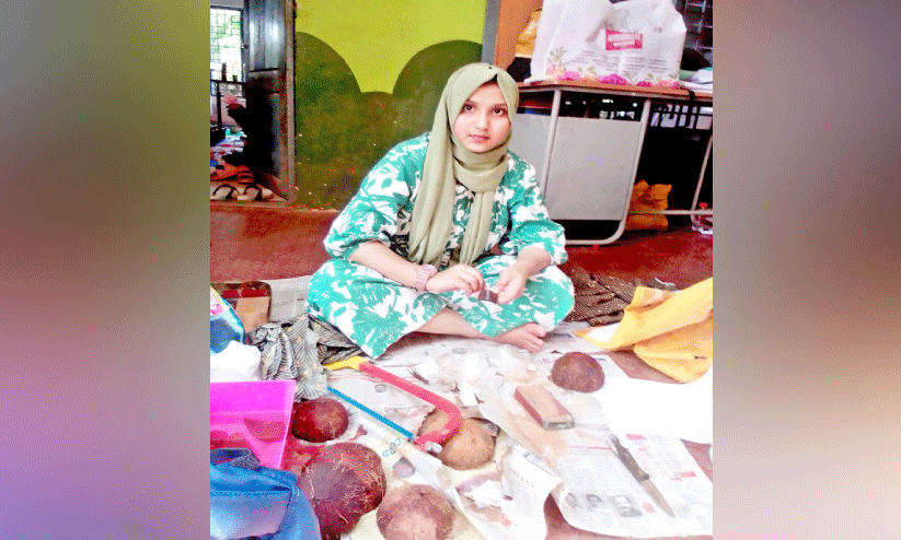 പാചകം, ആശാരിപ്പണി, കുട നിർമാണം...ശാസ്ത്രോത്സവത്തെ വേറിട്ടതാക്കി കുട്ടികൾ പാചകം, ആശാരിപ്പണി, കുട നിർമാണം...ശാസ്ത്രോത്സവത്തെ വേറിട്ടതാക്കി കുട്ടികൾ