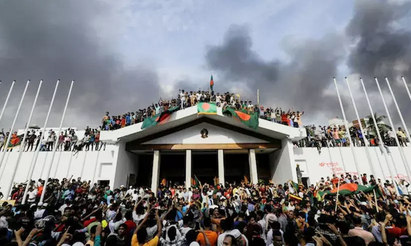 ശൈഖ് ഹസീനയുടെ ആഡംബര കൊട്ടാരം ഇനി ‘വിപ്ലവ മ്യൂസിയം’ ശൈഖ് ഹസീനയുടെ ആഡംബര കൊട്ടാരം ഇനി ‘വിപ്ലവ മ്യൂസിയം’