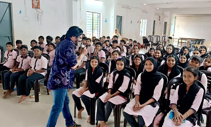 പുല്ലൂർ ജി.യു.പി. സ്കൂളിൽ ‘നിറക്കൂട്ട്’ ദ്വിദിന സഹവാസ ക്യാമ്പ് നടത്തി