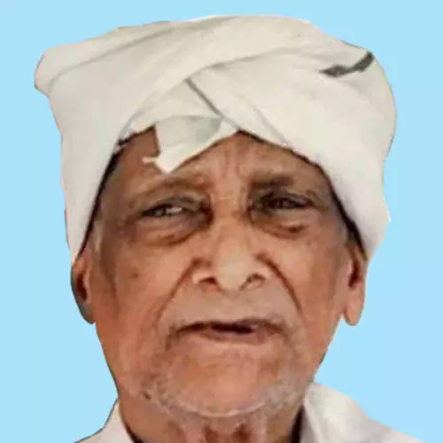 ഹ​നീ​ഫ മൂ​പ്പ​ൻ