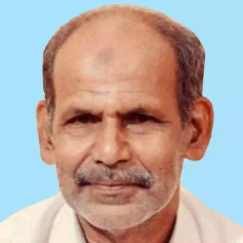 മൊ​യ്തീ​ൻ കു​ട്ടി മു​സ്‍ലി​യാ​ർ