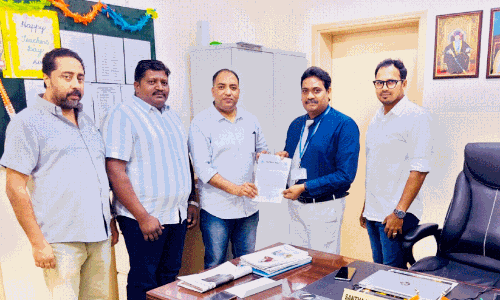 നി​വേ​ദ​നം ന​ൽ​കു​ന്നു