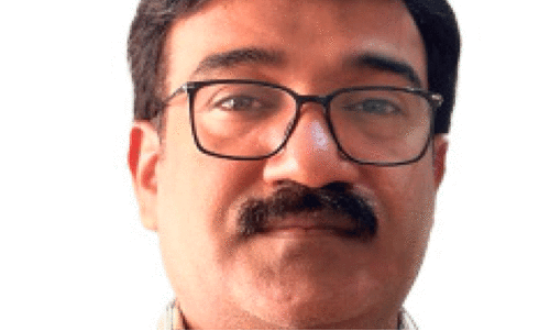 നി​യാ​സ് ടി.​എം