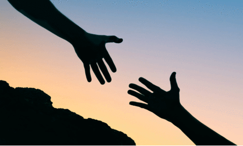 സെൽഫിയെടുക്കുന്നതിനിടെ പാറക്കെട്ടിൽ കുടുങ്ങിയ വിദ്യാർഥിനിയെ രക്ഷപ്പെടുത്തി