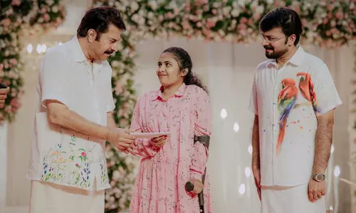 ശ്രുതി വന്നു, വല്ല്യേട്ടനെ കാണാൻ! സ്നേഹത്തിൽ പൊതിഞ്ഞ് ചേർത്തുനിർത്തി മമ്മൂട്ടി