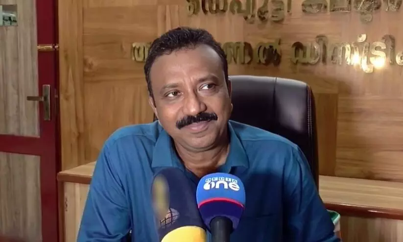 നവീൻ ബാബുവിന് പകരം പുതിയ എ.ഡി.എം; കണ്ണൂരിൽ ചുമതലയേറ്റ് പത്മചന്ദ്രക്കുറുപ്പ് നവീൻ ബാബുവിന് പകരം പുതിയ എ.ഡി.എം; കണ്ണൂരിൽ ചുമതലയേറ്റ് പത്മചന്ദ്രക്കുറുപ്പ്