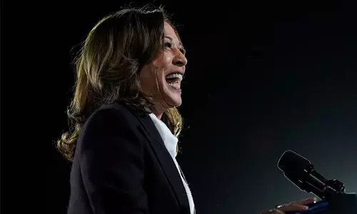 ​ട്രംപ് ഓഫീസിലേക്ക് പോവുക ശത്രുക്കളുടെ ലിസ്റ്റുമായി; താനെത്തുക ചെയ്യേണ്ട കാര്യങ്ങളുടെ പട്ടികയുമായെന്ന് കമല