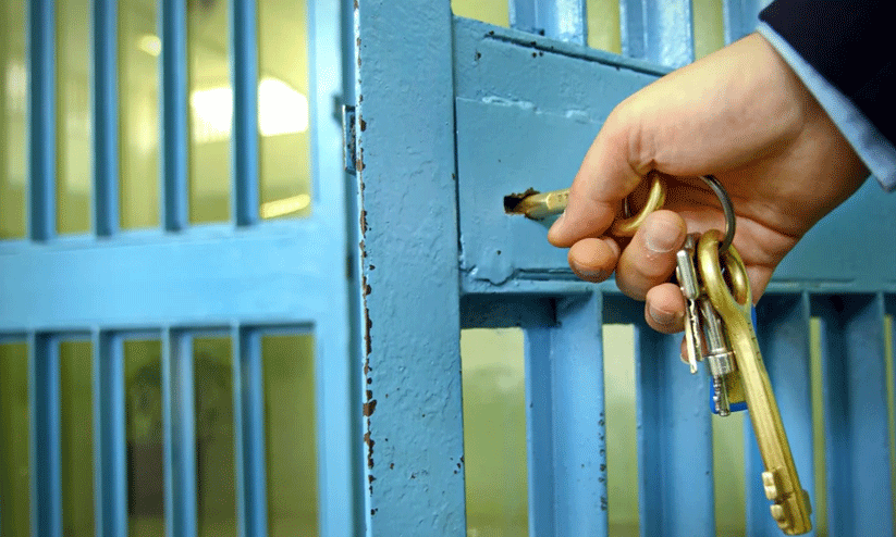 പീ​ഡി​പ്പി​ച്ചെ​ന്ന കേ​സി​ൽ മൊ​ഴി​മാ​റ്റി യു​വ​തി; ക​സ്റ്റ​ഡി​യി​ലെ​ടു​ത്ത യു​വാ​വി​നെ വി​ട്ട​യ​ച്ചു