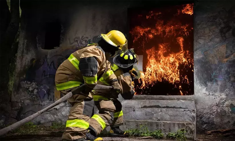 ദീപാവലി ദിനത്തിൽ ഡൽഹി അഗ്നിരക്ഷാസേനക്ക് ലഭിച്ചത് 318 കോളുകൾ ദീപാവലി ദിനത്തിൽ ഡൽഹി അഗ്നിരക്ഷാസേനക്ക് ലഭിച്ചത് 318 കോളുകൾ