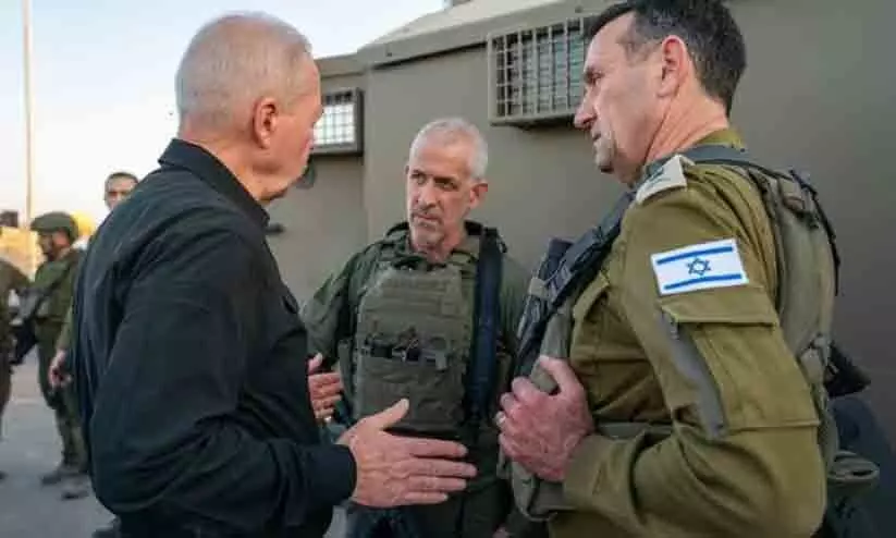 യുദ്ധം മടുത്തെന്ന് ഐ.ഡി.എഫ് തലവനും പ്രതിരോധ മന്ത്രിയും; വെടിനിർത്തലിന് ഇരുവരും നെതന്യാഹുവിന് മേൽ സമ്മർദം ​ചെലുത്തുന്നതായി റിപ്പോർട്ട്