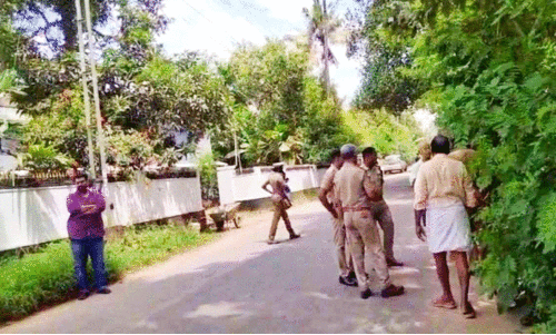 സു​താ​ര്യ​മ​ല്ലാ​ത്ത റോ​ഡ് വി​ക​സ​നം