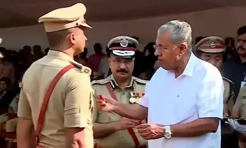 ‘സേനക്ക് അവമതിപ്പുണ്ടാക്കുന്ന ആരും സർവീസിൽ തുടരില്ല’; പൊലീസ് മെഡലുകൾ വിതരണം ചെയ്ത് മുഖ്യമന്ത്രി