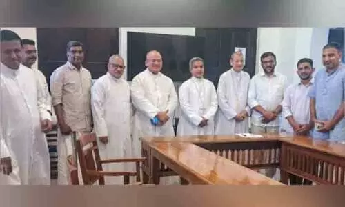 ജമാഅത്തെ ഇസ്‌ലാമി അമീർ വരാപ്പുഴ അതിരൂപത ആർച് ബിഷപ്പിനെ സന്ദർശിച്ചു