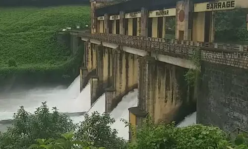 വെള്ളം കുതിച്ചെത്തി: മണിയാർ ബാരേജ്‌ തുറന്നു; പമ്പയുടെയും കക്കാട്ടാറിന്റെയും തീരത്തുള്ളവർക്ക് ജാഗ്രതാ നിർദേശം
