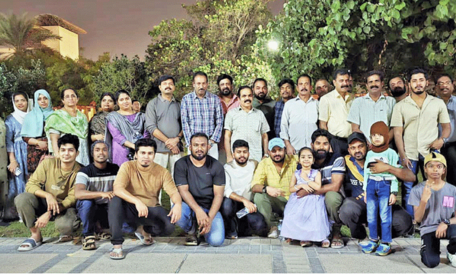 ക​രു​വ​ന്നൂ​ർ കു​ടും​ബം