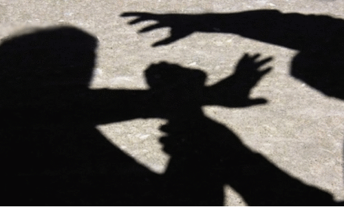 പള്ളി പെരുന്നാൾ ആഘോഷത്തിനിടെ സി.പി.എം കൗൺസിലർക്ക് പൊലീസ് മർദനം