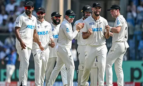 മൂന്നാം ടെസ്റ്റിലും നാണംകെട്ട് ഇന്ത്യ; ചരിത്ര തോൽവി 25 റൺസിന്; പരമ്പര തൂത്തുവാരി ന്യൂസിലൻഡ്