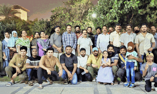 ക​രു​വ​ന്നൂ​ർ കു​ടും​ബം