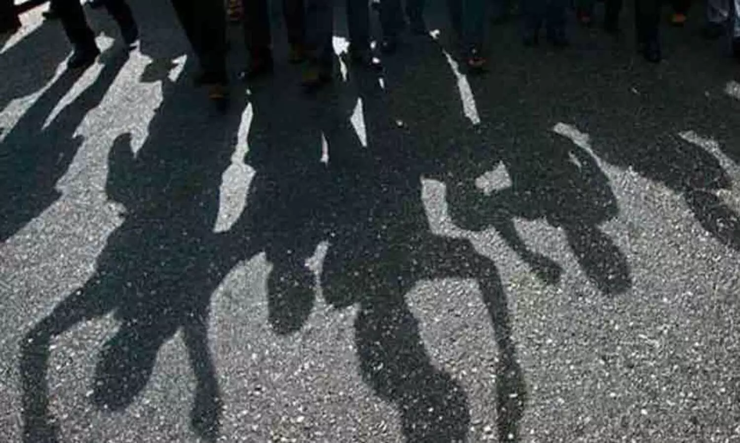 ഭാര്യയുടെ മുന്നിൽ വെച്ച് അങ്കിൾ എന്ന് വിളിച്ചു; കടയുടമയെ യുവാവ് മർദിച്ചു