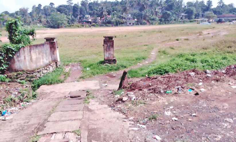 മീനങ്ങാടി ശ്രീകണ്ഠപ്പ സ്റ്റേഡിയത്തോട് അവഗണന മീനങ്ങാടി ശ്രീകണ്ഠപ്പ സ്റ്റേഡിയത്തോട് അവഗണന