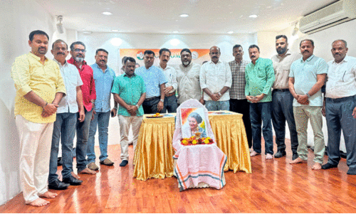 ഇ​ന്ദി​ര ഗാ​ന്ധി അ​നു​സ്മ​ര​ണം