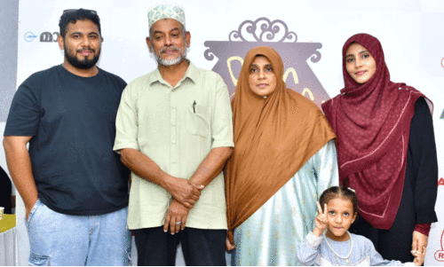 ദം ​ദം ബി​രി​യാ​ണി മ​ത്സ​ര​ം: ബി​രി​യാ​ണി രു​ചി തേ​ടി മ​ലേ​ഷ്യ​യി​ൽ​നി​ന്നും