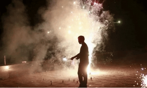 Firecracker bursting