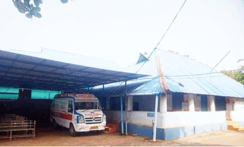 നെടുങ്ങോലം സർക്കാർ ആശുപത്രി പ്രവർത്തനം പ്രതിസന്ധിയിൽ നെടുങ്ങോലം സർക്കാർ ആശുപത്രി പ്രവർത്തനം പ്രതിസന്ധിയിൽ