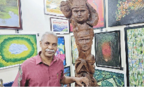 കാഴ്ചയുടെ വര്ണപ്പൂരമൊരുക്കി ഋഷികേശ് ആര്ട്ട് ഗ്യാലറി കാഴ്ചയുടെ വര്ണപ്പൂരമൊരുക്കി ഋഷികേശ് ആര്ട്ട് ഗ്യാലറി