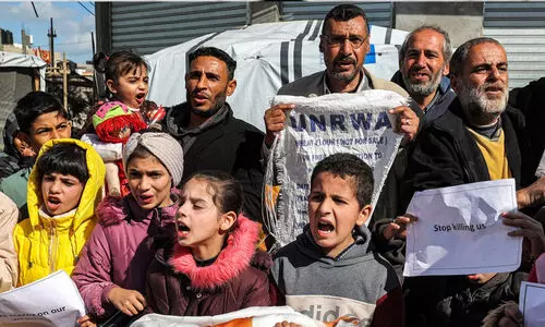 ഗസ്സയുടെ അന്നംമുട്ടിച്ച് ഇസ്രായേൽ; യു.എൻ ഏജൻസിയെ വിലക്കി