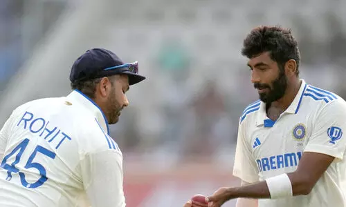 ബോർഡർ ഗവാസ്കർ ട്രോഫിയിൽ ടീമിനെ ബുംറ നയിക്കട്ടെ; ടീം അംഗമായി മാത്രം രോഹിത് കളിക്കട്ടെയെന്നും മുൻ ബാറ്റിങ് ഇതിഹാസം