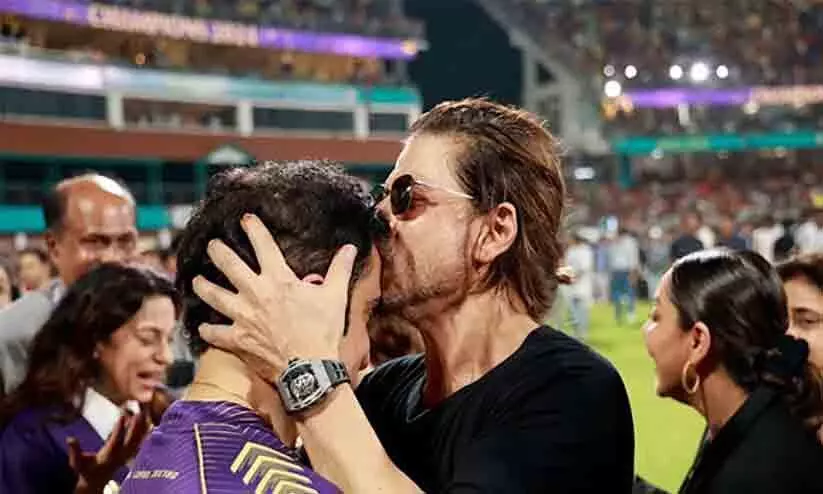 ന്യൂസിലാൻഡിനെതിരെ തോറ്റെങ്കിലെന്താ ഷാരൂഖ് ഖാന്‍റെ അഭിനന്ദനം ലഭിച്ചില്ലേ; ഗംഭീറിനെ പുകഴ്ത്തി കിങ് ഖാൻ