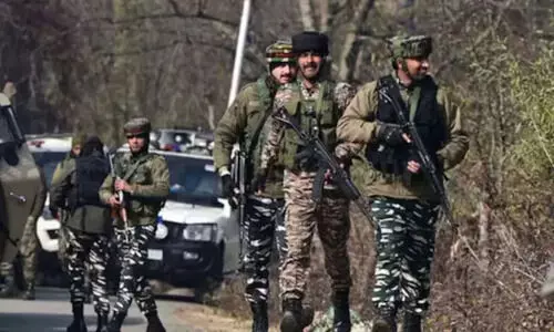 ജമ്മു കശ്മീരിലെ കുപ്‌വാരയിൽ സുരക്ഷാ സേനയും തീവ്രവാദികളും തമ്മിൽ ഏറ്റുമുട്ടൽ