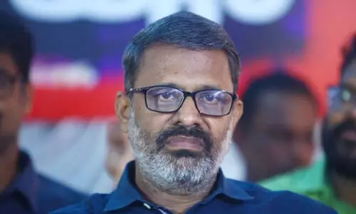 ട്രോളി ബാഗ് കൊണ്ടുവന്നത് ഫെനി, ഹോട്ടലിന് പിന്നിൽ ഏണിയുണ്ട്, അതുവഴി ഇറങ്ങാം; കൂടുതൽ തെളിവുകൾ ഉടൻ പുറത്തുവരുമെന്നുമെന്ന് സി.പി.എം ജില്ലാ സെക്രട്ടറി