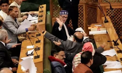 പ്ര​ത്യേ​ക പ​ദ​വി പു​നഃ​സ്ഥാ​പി​ക്കൽ: ജമ്മു കശ്മീർ നിയമസഭ പ്രമേയം സ്വാഗതം ചെയ്ത് പാർട്ടികൾ