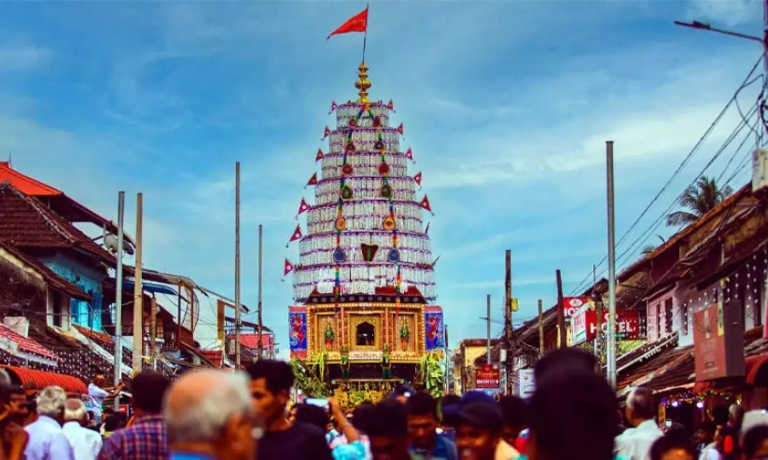 ആചാരപ്പെരുമയിൽ കൽപാത്തി രഥോത്സവത്തിന് കൊടിയേറി