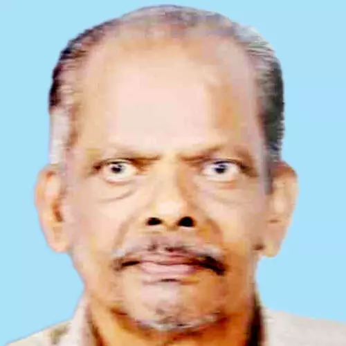 ച​ന്ദ്ര​ൻ