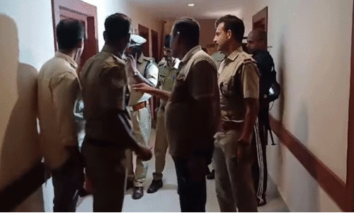 Palakkad Police Raid Palakkad Police Raid