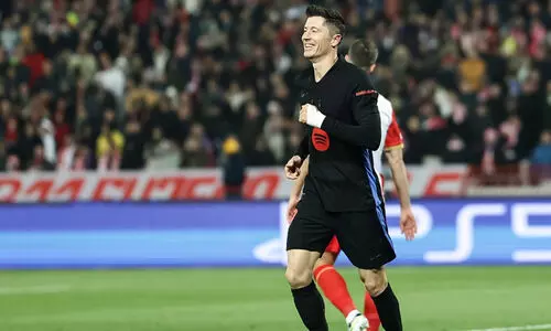 രണ്ടടിച്ച് ലെവൻഡോവ്സ്കി, ചരിത്രനേട്ടത്തിനരികെ; ബാഴ്സയുടെ തേരോട്ടം തുടരുന്നു