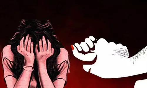 ആദ്യം ഓട്ടോ ഡ്രൈവർ, പിന്നീട് ഐ.ടി ഉദ്യോഗസ്ഥർ; അമ്മയോട് വഴക്കിട്ട് വീട് വിട്ടിറങ്ങിയ 16കാരിയെ കൂട്ടബലാത്സംഗത്തിനിരയാക്കി