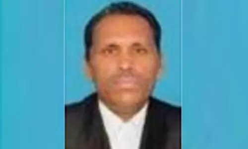 കേസ് അട്ടിമറിച്ചെന്ന് ആരോപിച്ച് അഭിഭാഷകനെ കൊന്ന് കത്തിച്ചു