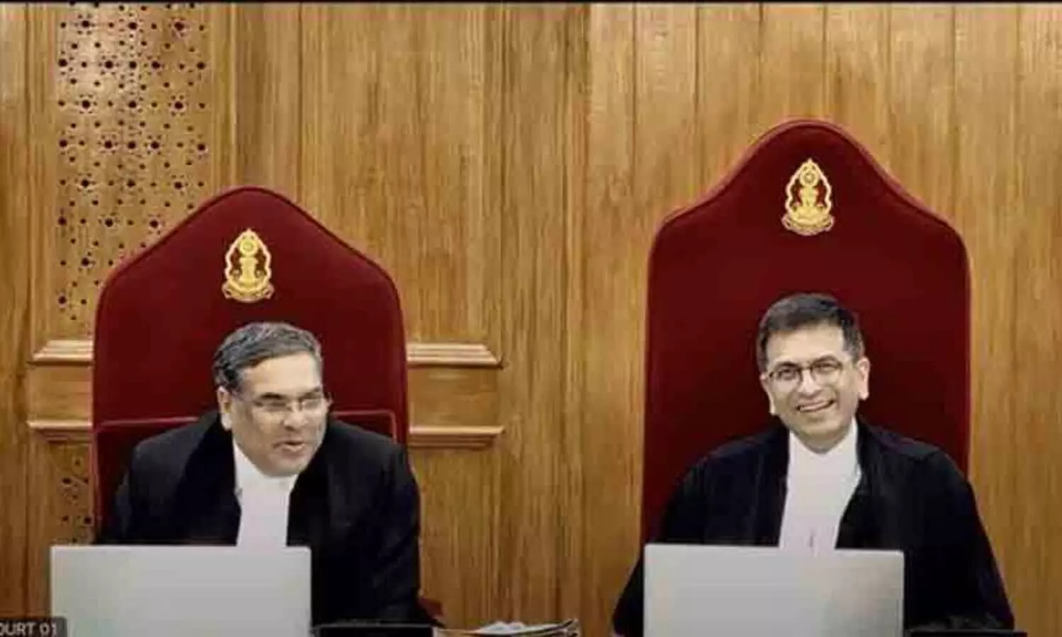 Outgoing CJI DY Chandrachud (right) and CJI-designate Sanjiv Khanna on Friday